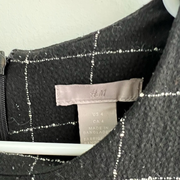 HM DRESS - Picture 3 of 4